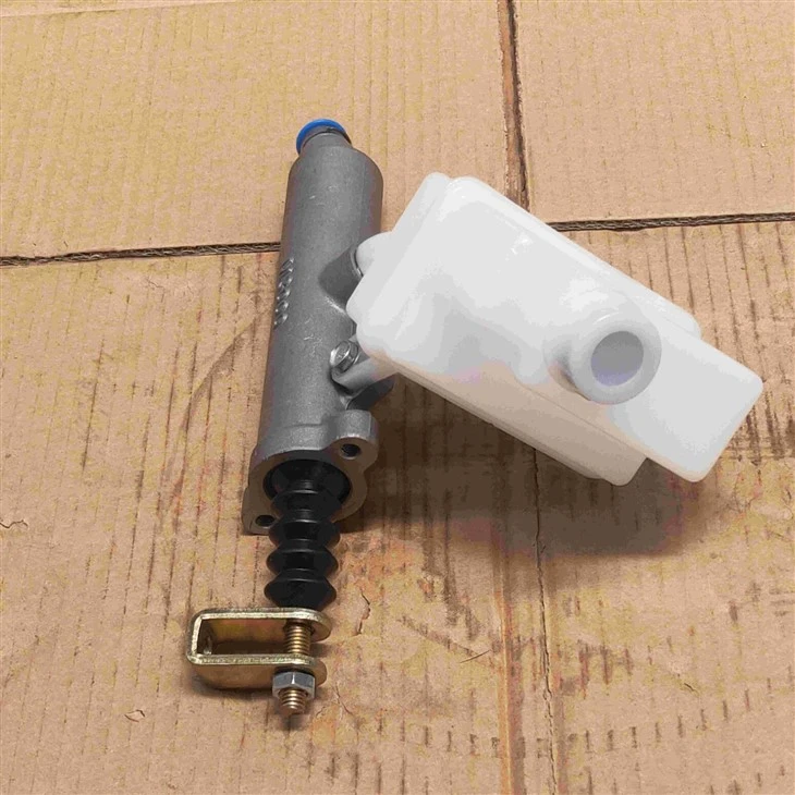 DZ97189230520 X3000 Clutch Master Cylinder